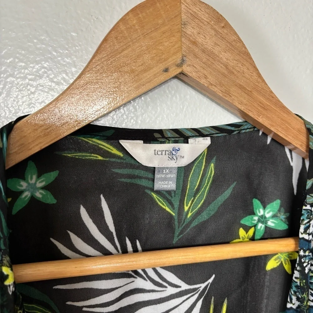 Terra & Sky Green Black Tropical Print Sheer Cover Up Size 1X